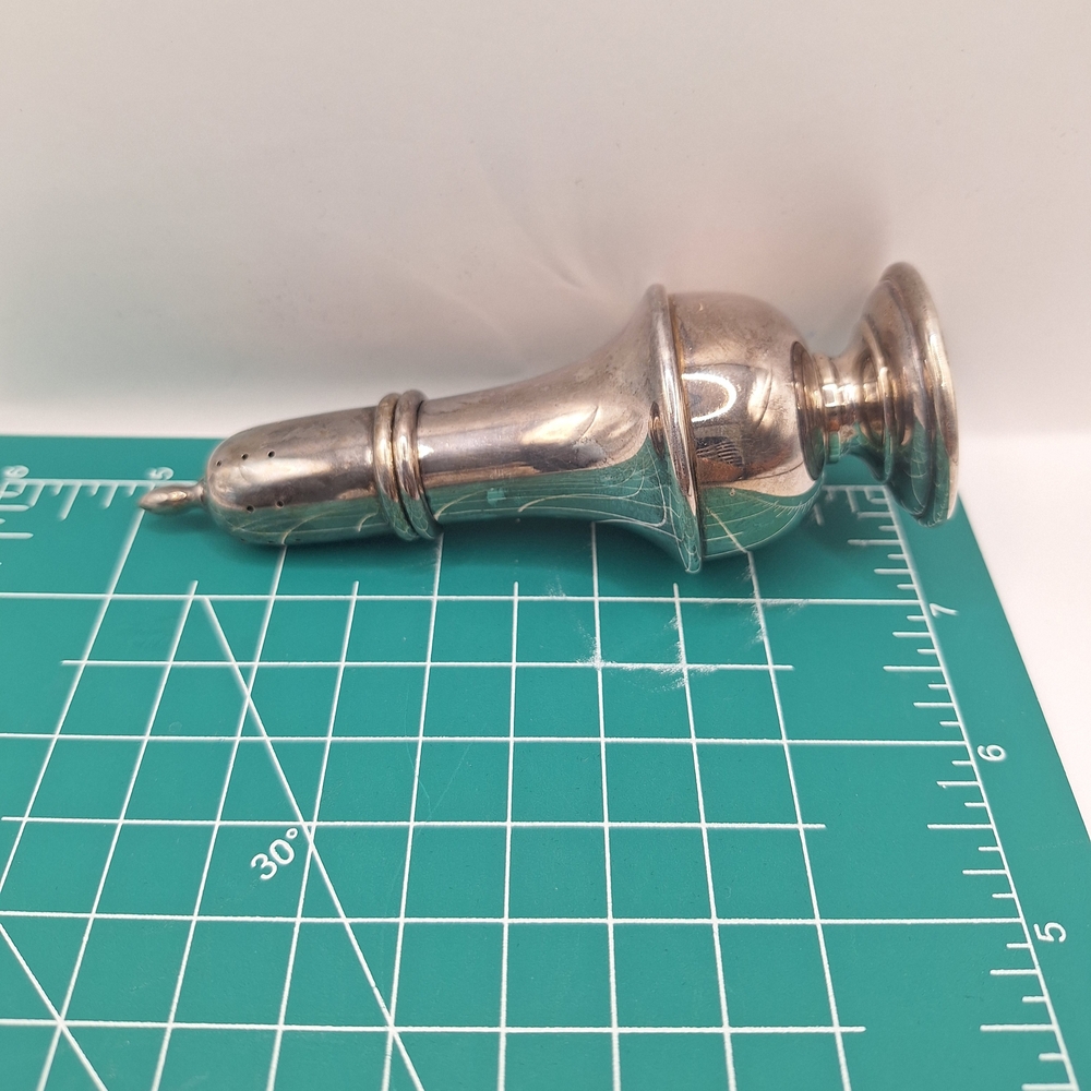 Vintage A.T. Gunner Sterling Silver Salt & Pepper Shakers Star G Hallmark - Picture 7 of 8
